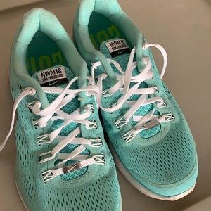 Nike Women’s Marathon 12 Lunar Glide